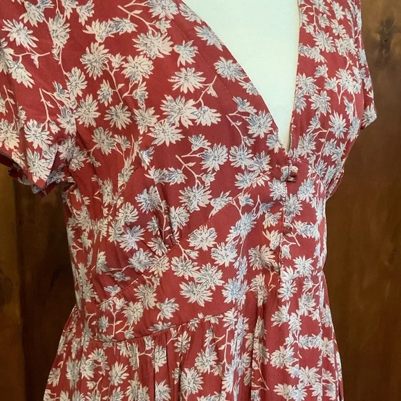 NWT! NATURAL LIFE Red and White Floral Maxi Dress - Picture 6 of 16